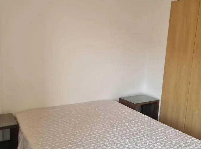 Apartamento excepcional Pitangueiras Guarujá/SP 100mt da Praia e comércio perto